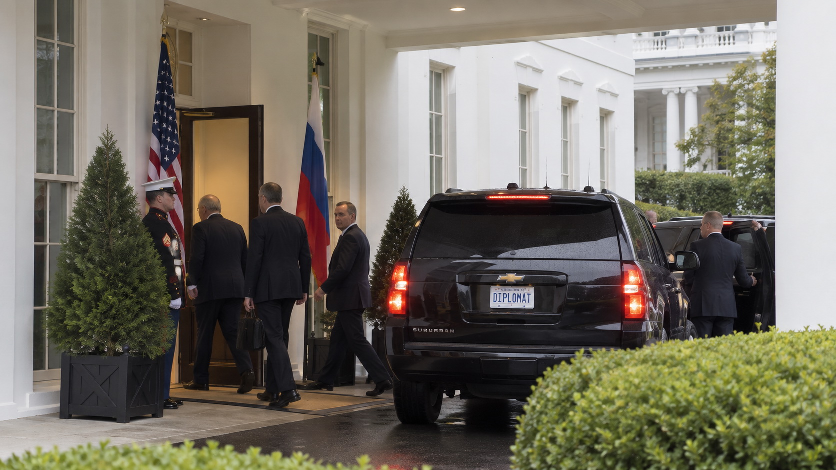 One Day After Firing Comey, Trump Welcomes Russian Officials Into the Oval Office — article image