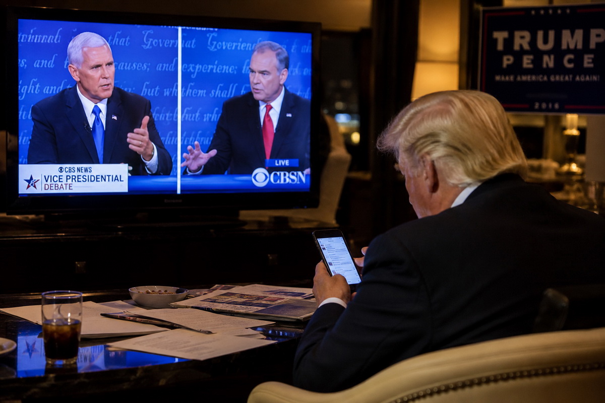 Trump Live-Tweets the Pence–Kaine Vice Presidential Debate — article image