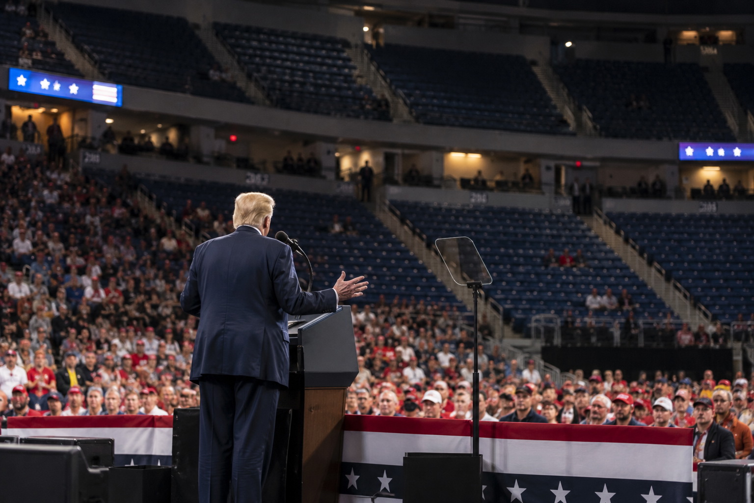 Empty Seats Greet Trump at Alabama Rally as Crowd Problems Continue — article image