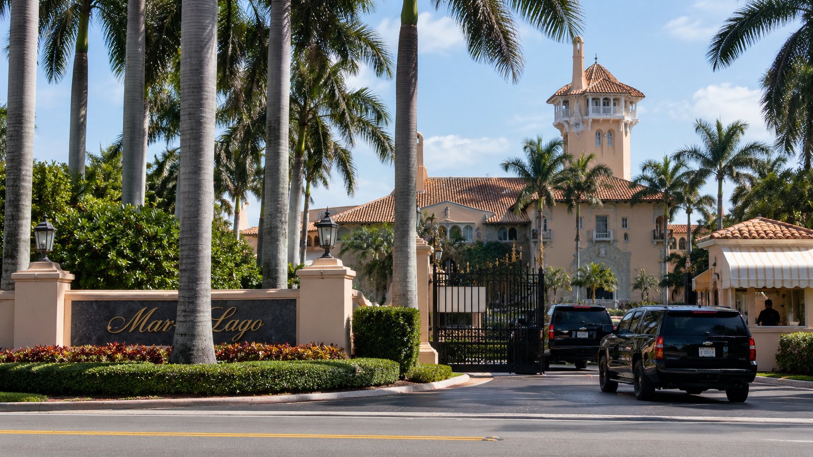 Trump Asks Supreme Court to Intervene in Mar-a-Lago Documents Fight — article image