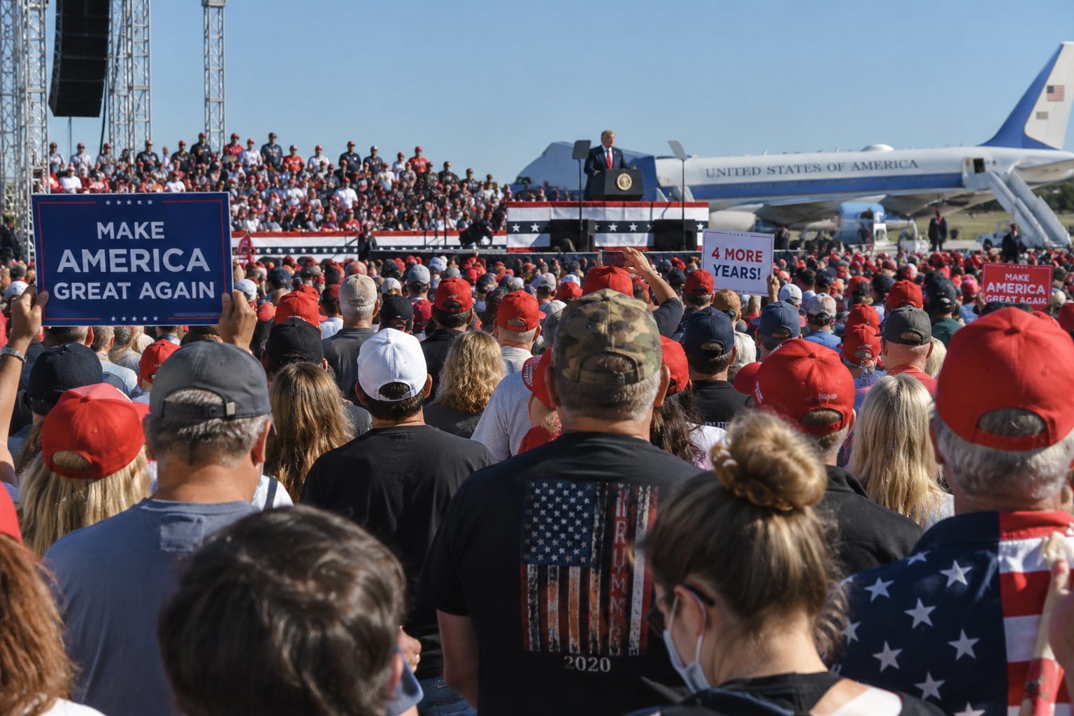 Stanford Study Links Trump Campaign Rallies to 30,000 COVID-19 Cases and 700 Deaths — article image